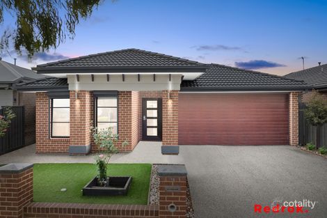 Property photo of 16 Carver Circuit Wollert VIC 3750