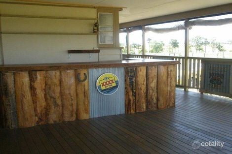 402 Booyan Rd, Moore Park Beach, QLD 4670