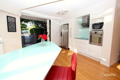 Property photo of 101/98 Holman Street Kangaroo Point QLD 4169