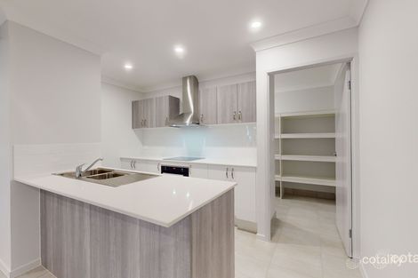 Property photo of 4 Lava Way Cosgrove QLD 4818