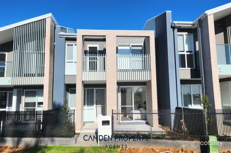 6 Whitrod Ave, Oran Park, NSW 2570