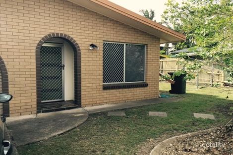 2/2 Doblo Ave, Norman Gardens, QLD 4701