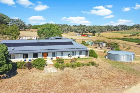 Property photo of 100 Hollands Road Young NSW 2594