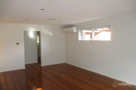 Property photo of 2/28 Hillside Parade Glen Iris VIC 3146
