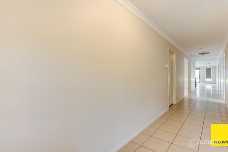 Property photo of 29 Rifflebird Drive Tarneit VIC 3029