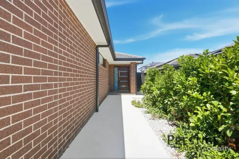 37 Glory Loop, Catherine Field, NSW 2557