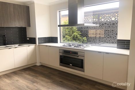 Property photo of 30 Whiteleaf Drive Mickleham VIC 3064