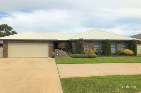 Property photo of 81 Diamond Drive Orange NSW 2800