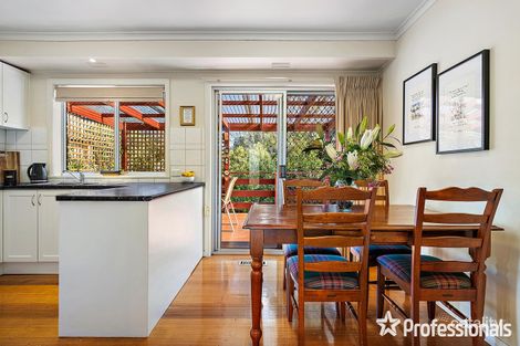 Property photo of 3 Parkla Brae Chirnside Park VIC 3116