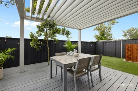 Property photo of 57 Chambers Circuit Warriewood NSW 2102