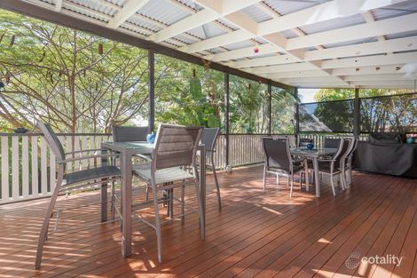 Property photo of 9 Costigan Terrace Edens Landing QLD 4207