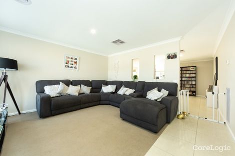 Property photo of 4 Ellora Court Lavington NSW 2641