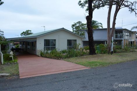 Property photo of 24 Yeramba Road Summerland Point NSW 2259