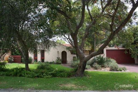 4 Coronet Ct, Thornlie, WA 6108