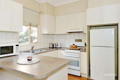 Property photo of 5 Vaux Street Pascoe Vale South VIC 3044