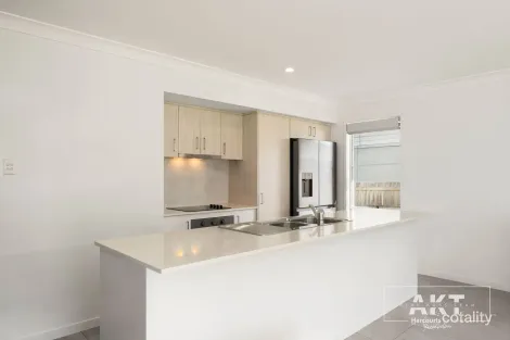 Property photo of 6 Rosewood Circuit Yarrabilba QLD 4207