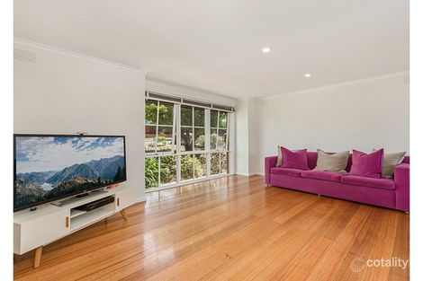 Property photo of 10 Binowee Avenue Yallambie VIC 3085