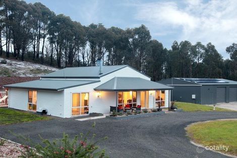 2a Grey Rd, Mirboo North, VIC 3871