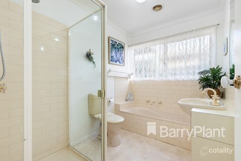 2 Banksia Pl, Rosebud, VIC 3939