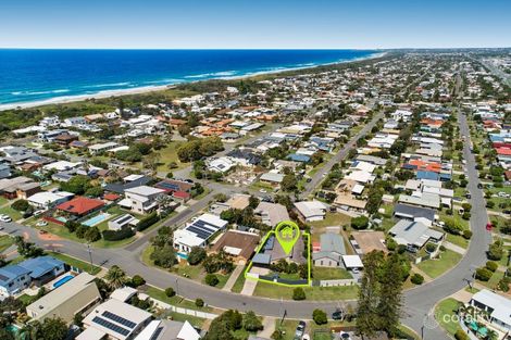 17 Lapoinya Cres, Warana, QLD 4575