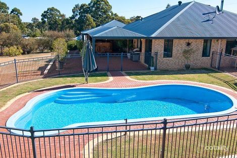 12 Millstream Dr, Sawyers Valley, WA 6074