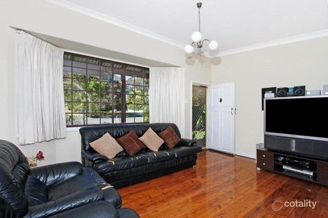 Property photo of 12 Ginganup Road Summerland Point NSW 2259