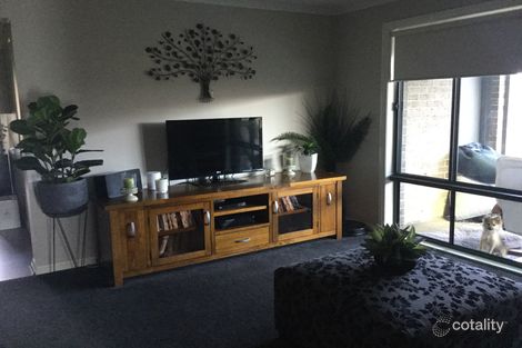 Property photo of 25 Buscombe Crescent Drouin VIC 3818