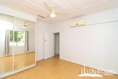 Property photo of 16 Salamaua Street Soldiers Hill QLD 4825