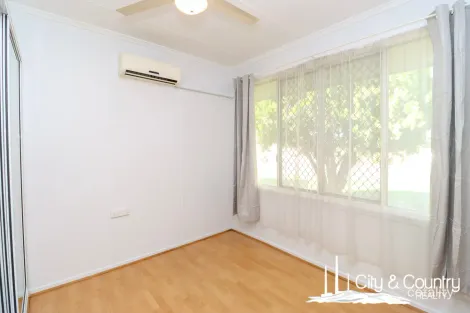 Property photo of 16 Salamaua Street Soldiers Hill QLD 4825