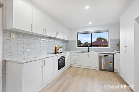 Property photo of 64 Ross Pincott Drive Mooroolbark VIC 3138
