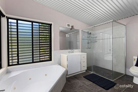Property photo of 8 Sheepstation Gully Close Mount Crosby QLD 4306