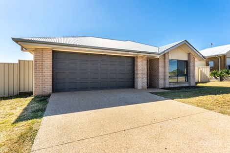 Property photo of 4 Suncrest Street Emerald QLD 4720