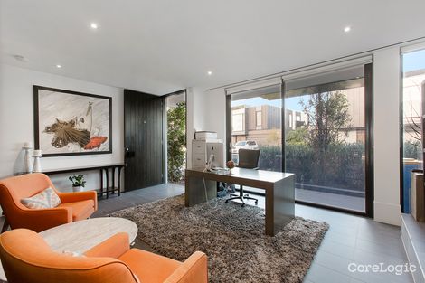 Property photo of 5 English Place Kew VIC 3101