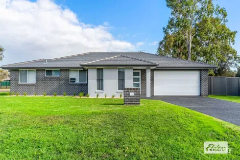 2 Sundara Cl, Taree, NSW 2430