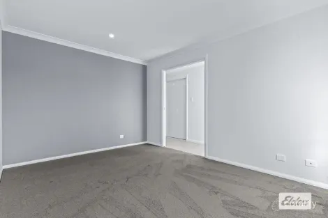 Property photo of 2 Sundara Close Taree NSW 2430