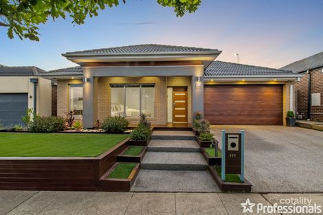 Property photo of 111 Oakview Parade Caroline Springs VIC 3023