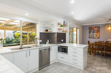 Property photo of 2 Helmet Court Hillcrest QLD 4118