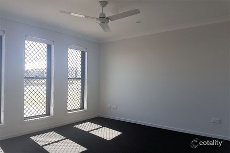 Property photo of 1/1 Lachlan Court Kawungan QLD 4655