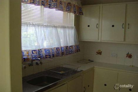 Property photo of 18 Roberts Street Macquarie ACT 2614