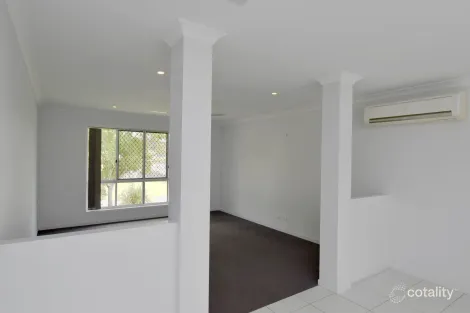 Property photo of 35 Liriope Drive Kirkwood QLD 4680