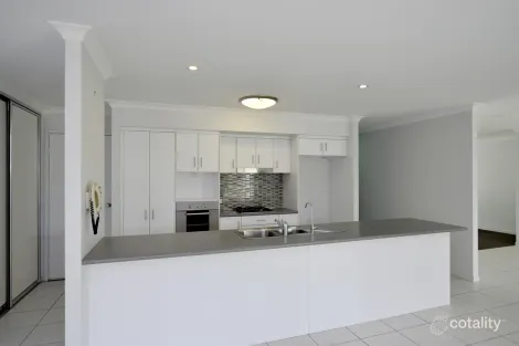 Property photo of 35 Liriope Drive Kirkwood QLD 4680