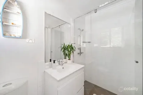 Property photo of 2 Parlah Close Mount Hutton NSW 2290