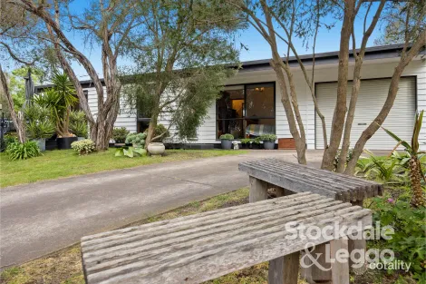 2 Jacqlyn Ave, Rye, VIC 3941