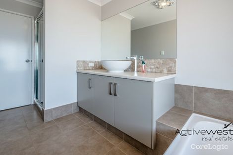 Property photo of 4 Cheviot Crescent Deepdale WA 6532