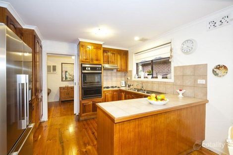 Property photo of 17 Mayfield Drive Mill Park VIC 3082