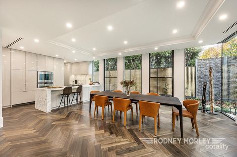 Property photo of 2/547 Toorak Road Toorak VIC 3142
