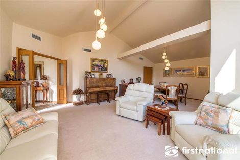 Property photo of 74 Avebury Drive Berwick VIC 3806