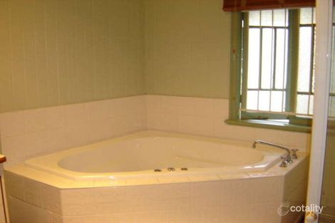 Property photo of 39 Riding Road Hawthorne QLD 4171