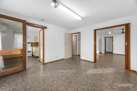 Property photo of 14 Helsinki Road Hackham West SA 5163