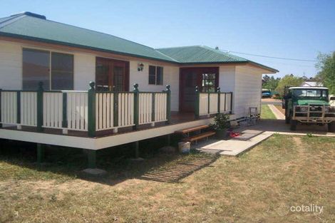 Property photo of 106 Wattle Crescent Narromine NSW 2821